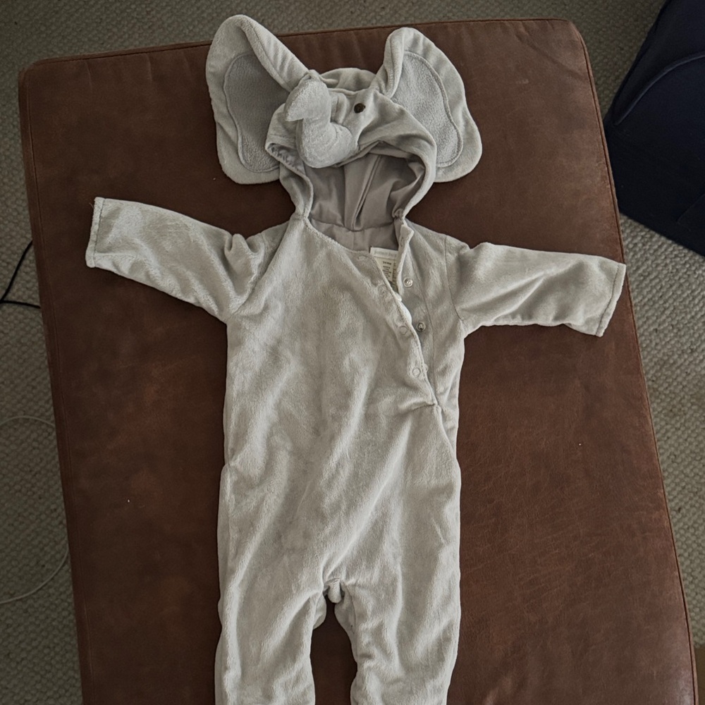Pottery Barn Kids Elephant Costume in Light Gray